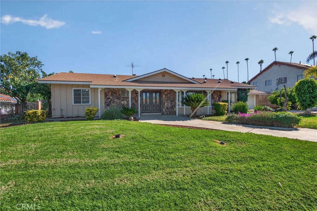 2843 James Street, Corona, California 92881 home-pic-1